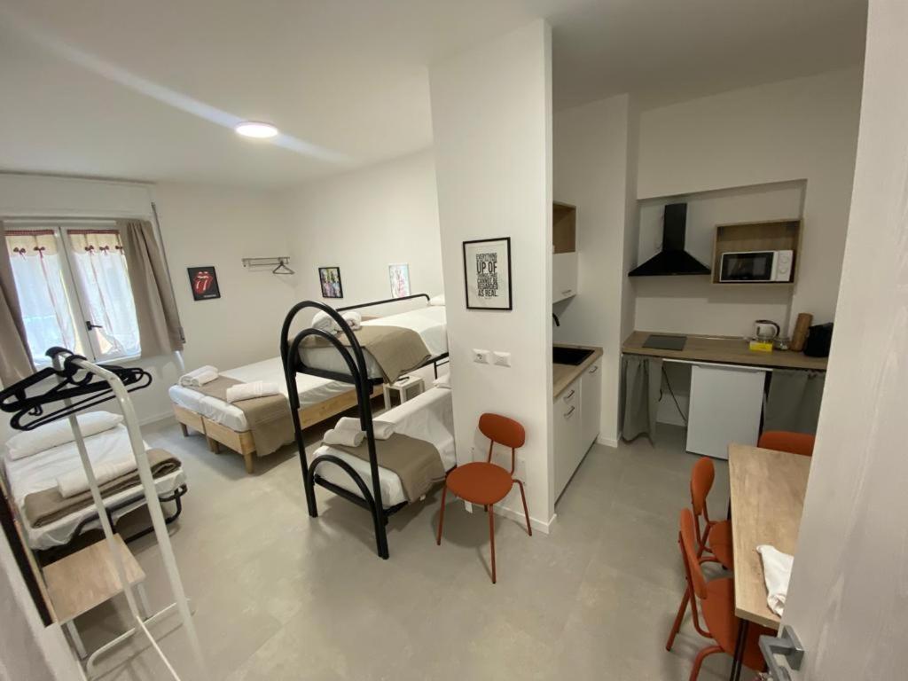 San Dionigi 11 Studio Apartments ミラノ エクステリア 写真