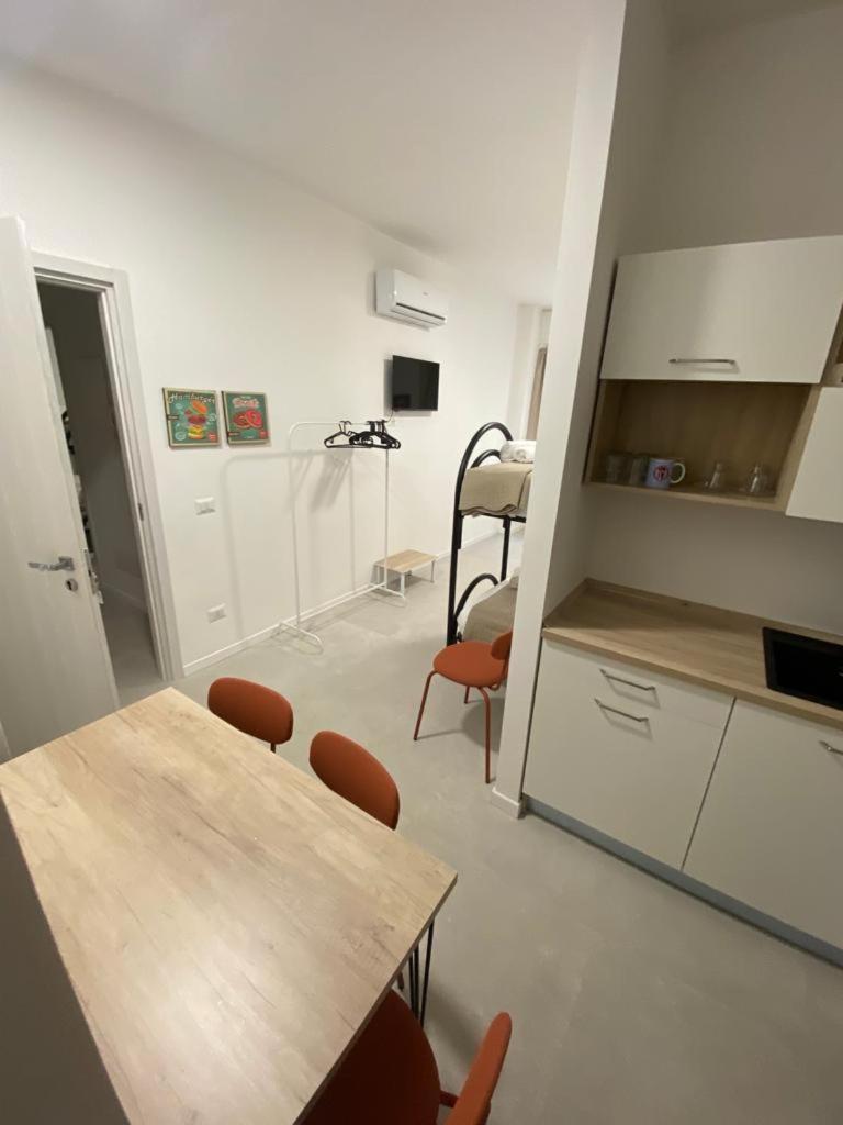 San Dionigi 11 Studio Apartments ミラノ エクステリア 写真